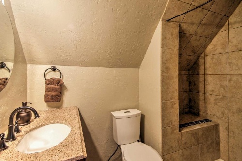 Hillside Cripple Creek Cabin with Hot Tub, Mtn Views! image 12